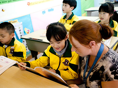 小学外教