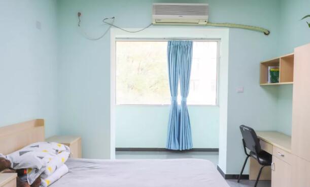 北京市新府学外国语学校小初高作息时间表