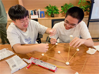 汇世国际书院物理实验之棉花糖和意大利面的&ldquo;相依相靠&rdquo;