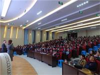 深耕20年、回首成都七中国际高中教育之路！从2000年届22名毕业生赴英求学，现今已培养3000名优秀学生出国深造！