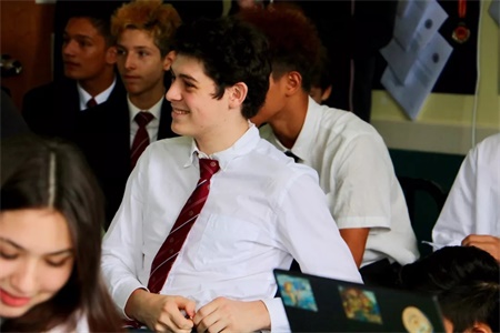 祝贺Justin被世界排名第二的UAL服装设计学院录取!【宁波乔治亚外籍子女学校】