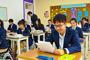 北京市中关村外国语学校国际班上课学生