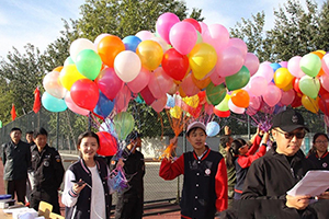 北京市中关村外国语学校学生活动