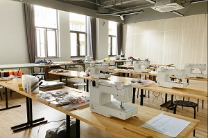 上海高藤致远创新学校艺术教室