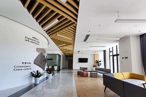 上海高藤致远创新学校致远楼大厅