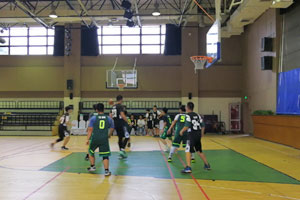上海常青藤学校室内篮球场