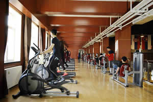 北京王府国际学校健身房