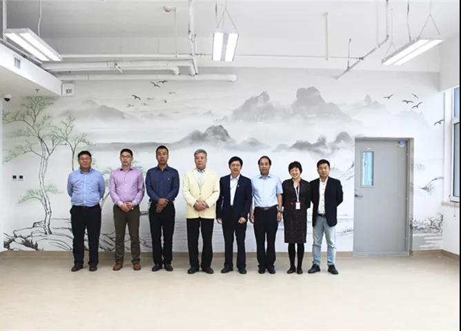   立鸿鹄志 关天下事：县领导莅临北大附益田同文参观指导