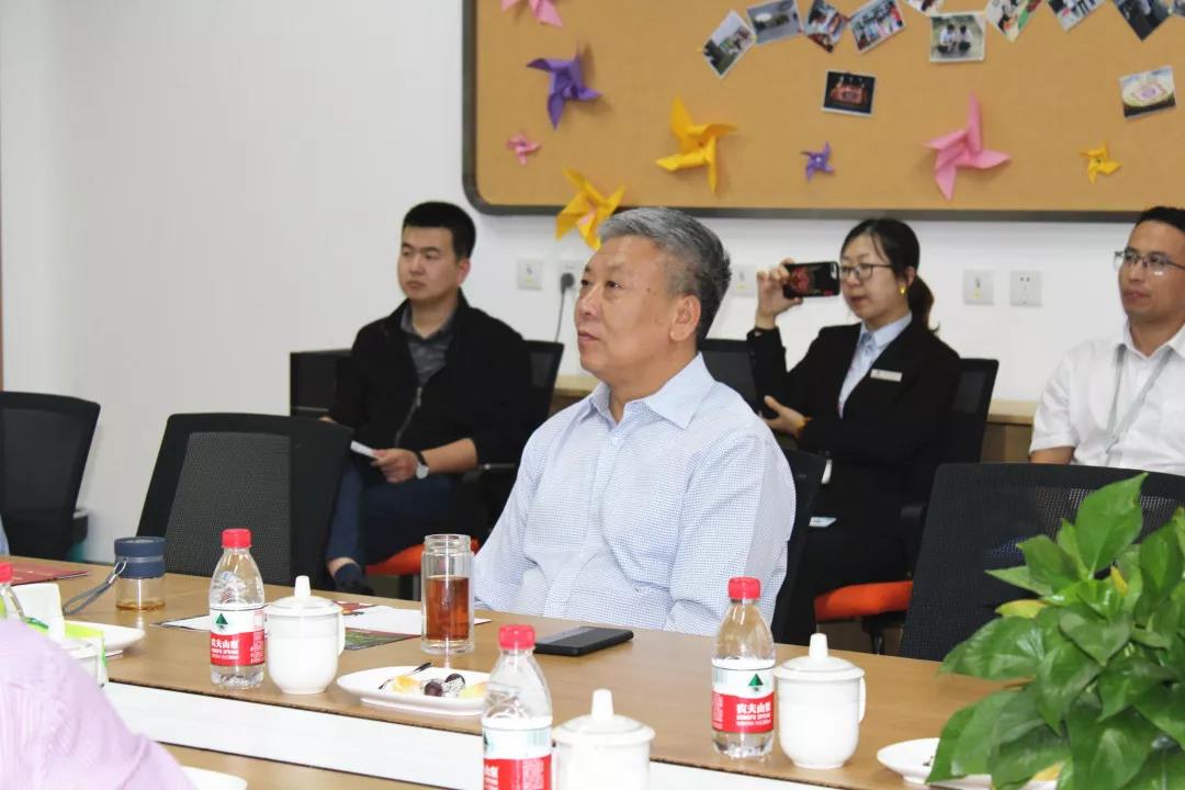   立鸿鹄志 关天下事：县领导莅临北大附益田同文参观指导