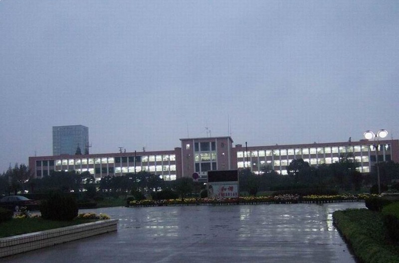 上海海事大学校园风采