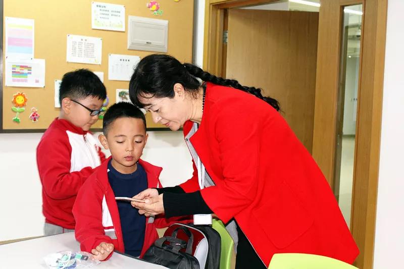   北大附益田同文学校 解锁“萌新”打call新姿势