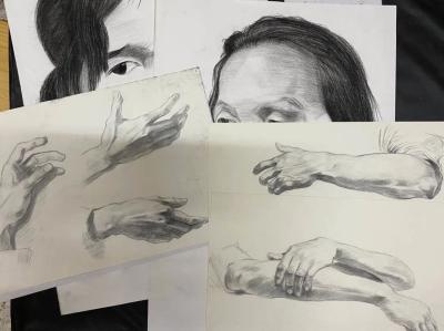 省泰中国际部学子素描作品.jpg