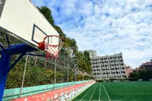 IMA国际传媒艺术高中篮球场