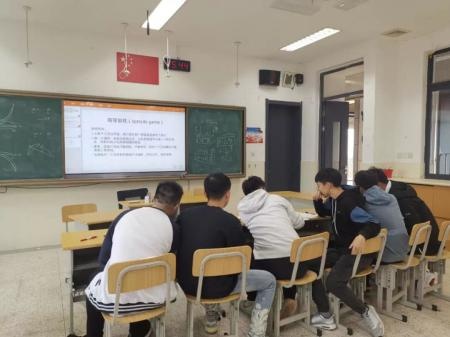 江苏省泰州中学国际部高一年级趣味数学萌芽游戏2.jpg