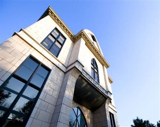 格洛比斯经营大学院大学