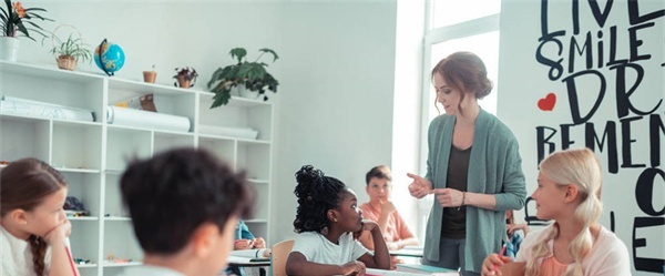 2023武汉洪山外经贸学校开设的专业一览表