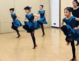 广州港龙舞蹈学校