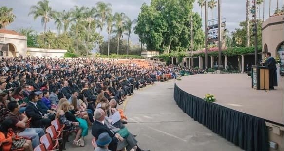 诺亚舟-费尔蒙特美国高中