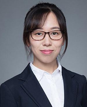 龚央央