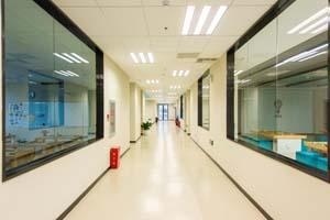 北京市房山区诺德安达学校学校走廊