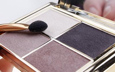 秀场“T”台化妆造型师