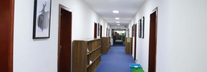 成都墨尔文学校