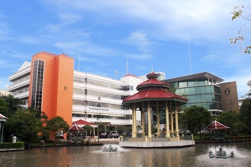 宣素那他皇家大学