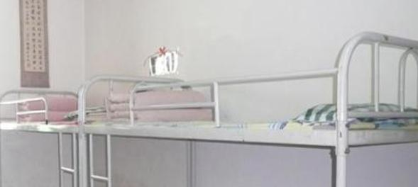 成都大弯中学校2021年宿舍条件