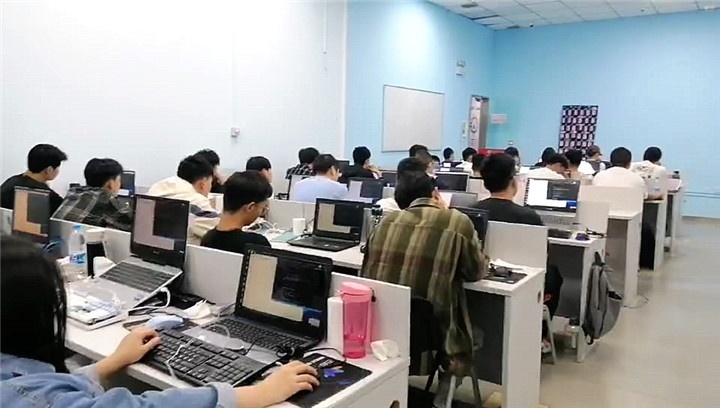 学生上课
