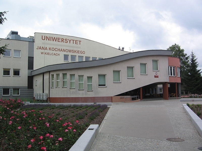 凯尔采师范大学