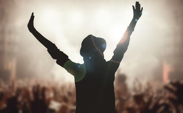 表演培训班要多少钱一个月