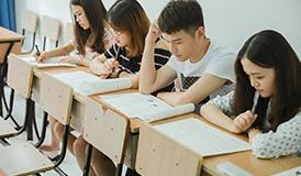 申请国外本科的人