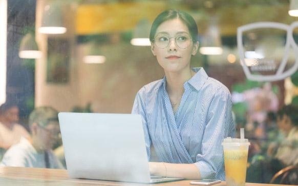 从容潇洒的自我风采