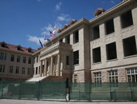 塞萨洛尼基美国学校