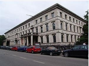 慕尼黑音乐和戏剧学院