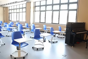 淄博市美达菲双语高级中学教室