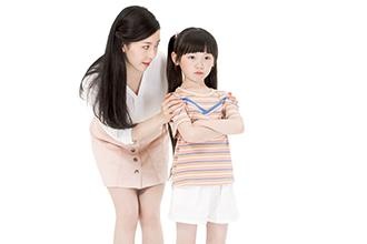 容易闹情绪、耍性子