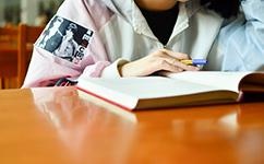 十八周岁以上，学历不限