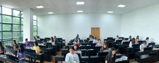 云南省民族中等专业学校