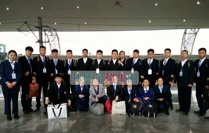 成都机电工程学校组织2014级运输管理专业同学参加2017年春运实习