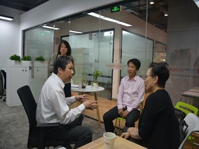 家长和老师会谈
