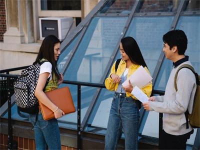 加拿大文理中学