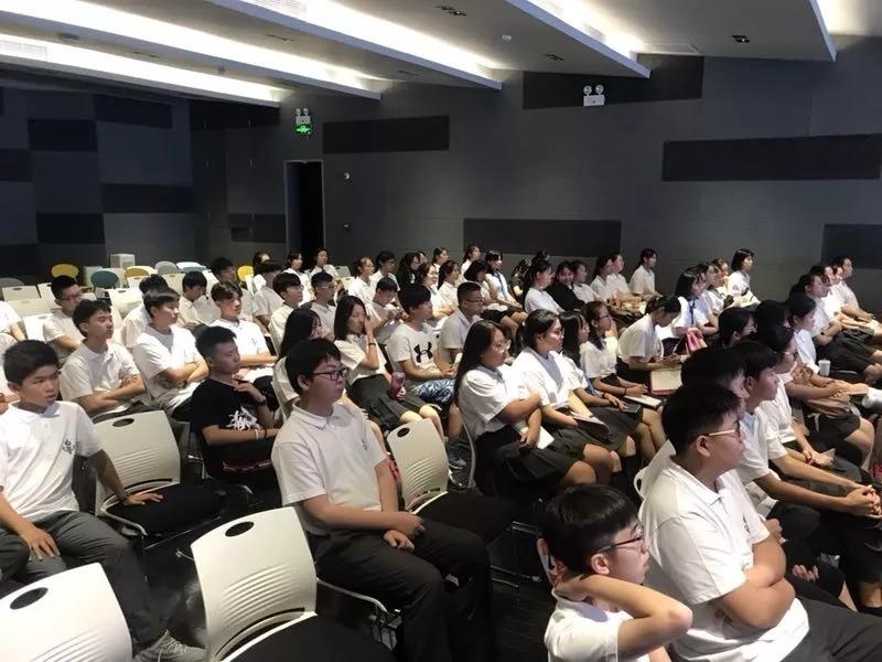上海阿德科特学校首场家长会.jpg
