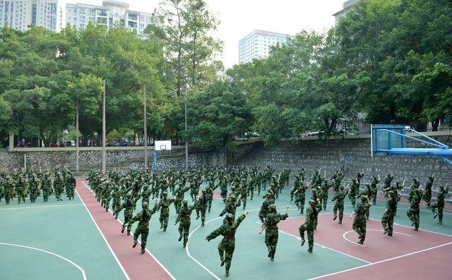 军事夏令营都有哪些训练