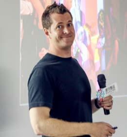 Brad<设计与科技学院教授>