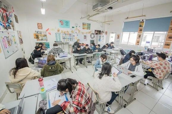 中加枫华国际学校