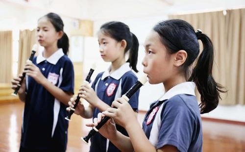 广州市番禺区剑桥郡加拿达外国语学校