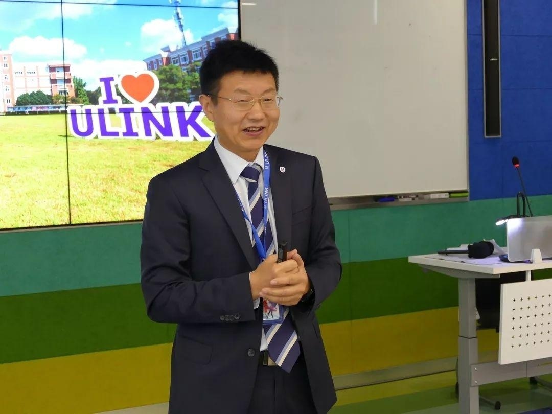 领科教育上海校区校长梁兴安先生致欢迎辞.jpg