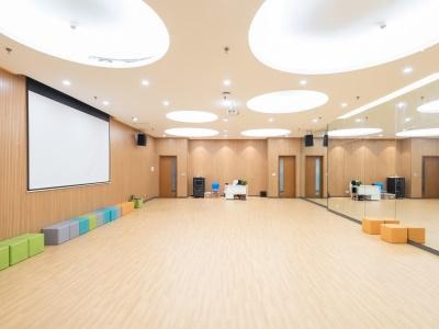 厦门华锐莱普顿学校