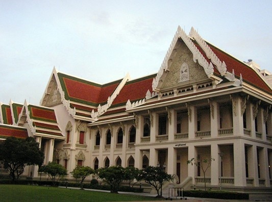 朱拉隆功大学
